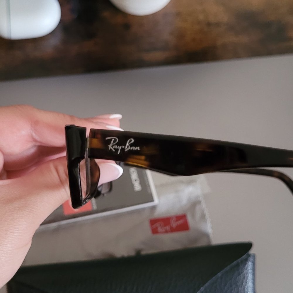 Ray-Ban eyeglasses frames - Picture 2 of 3